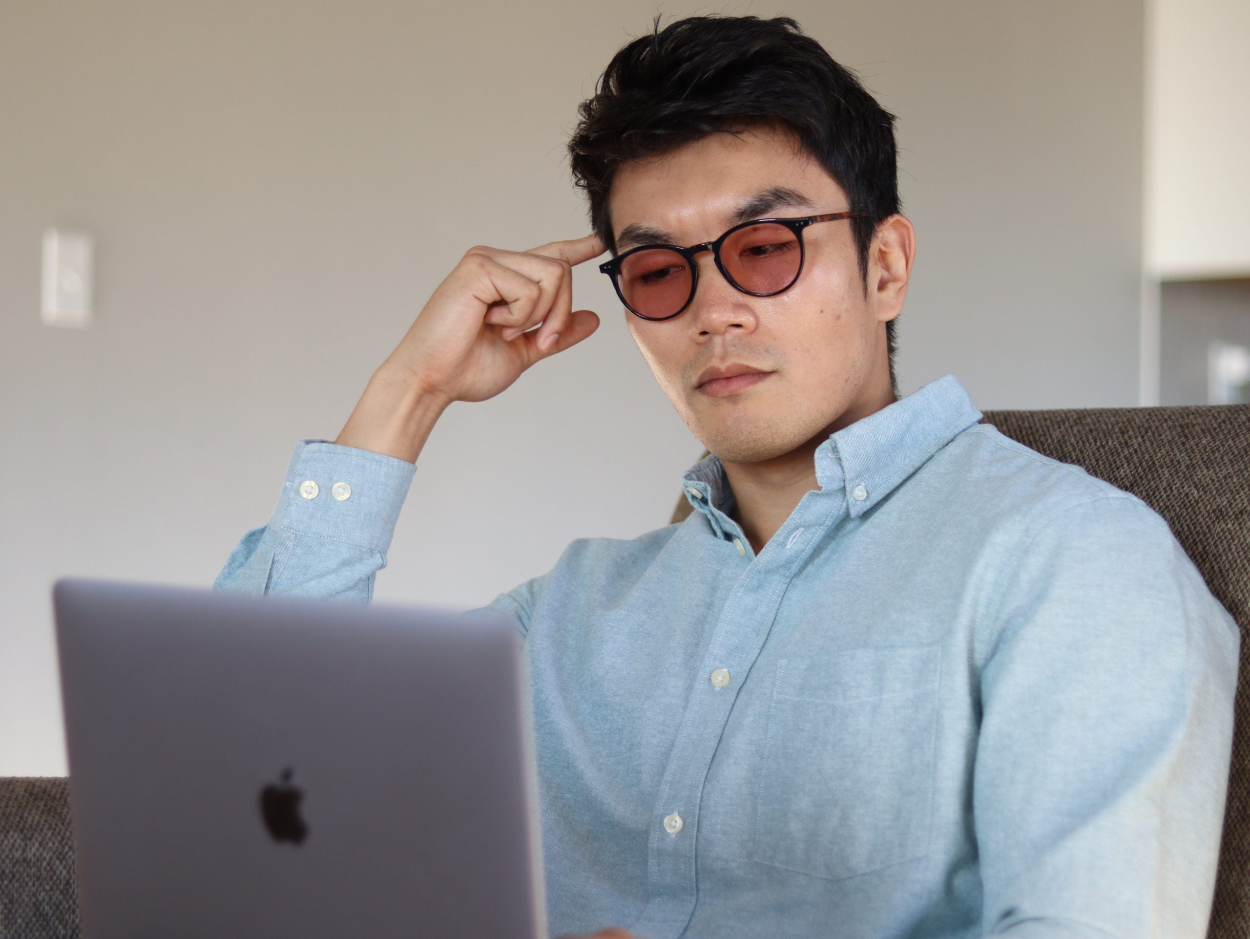 Blue Light Glasses for Migraine: Do They Help?