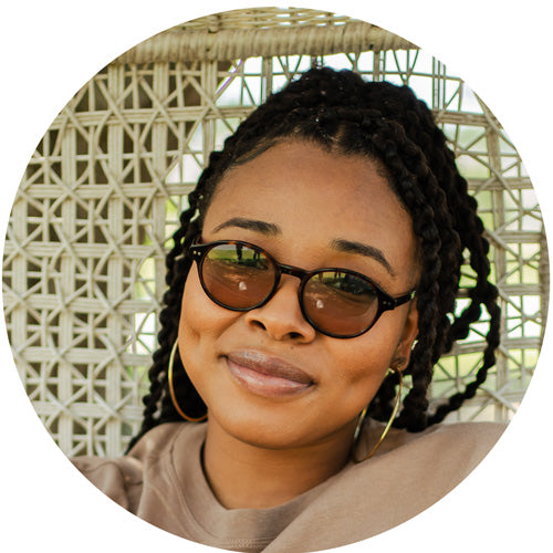 Woman wearing Bli Havana Migraine Glasses#color_havana